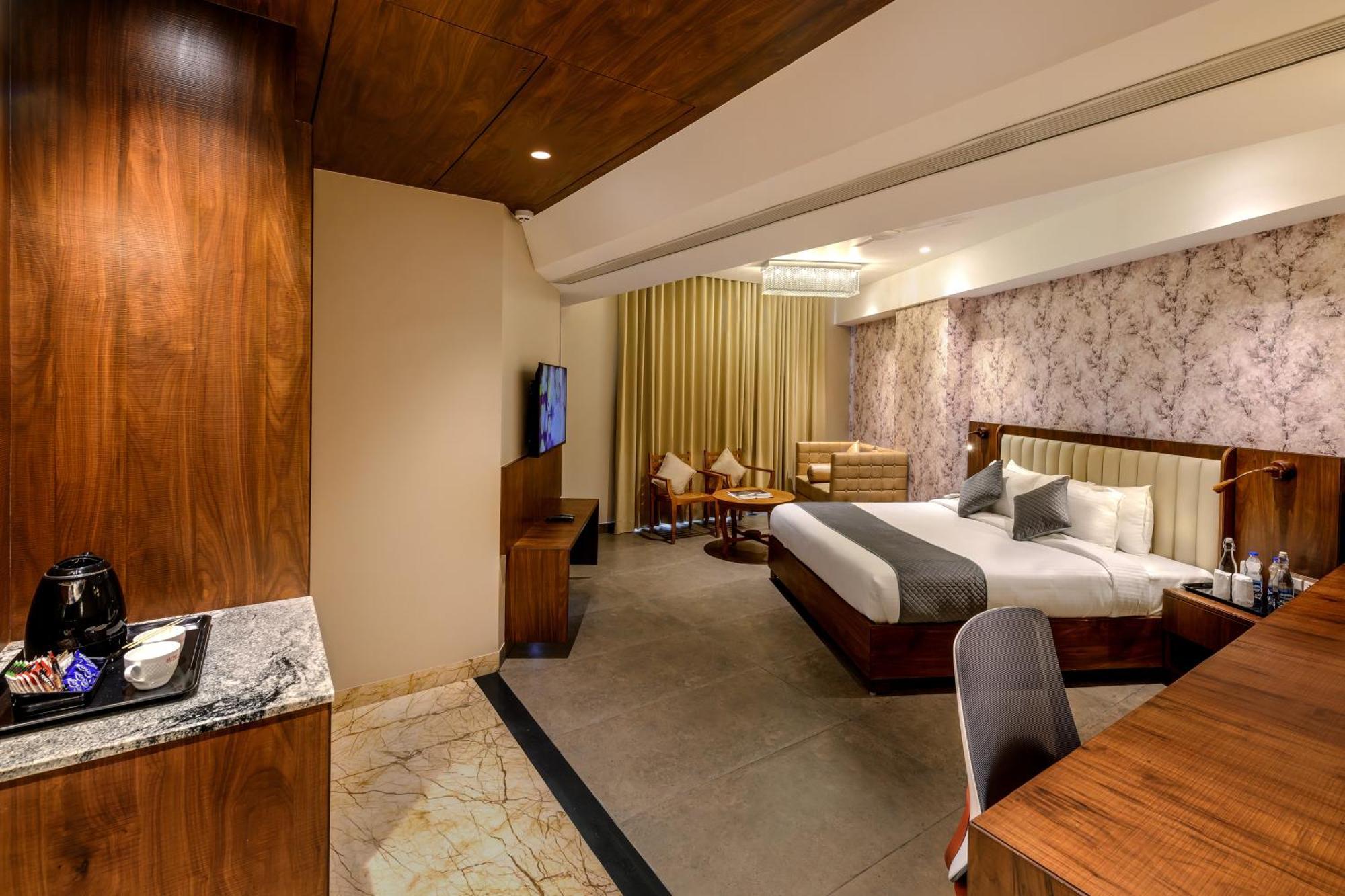 Sundex Hotel Thanjavur Exterior foto